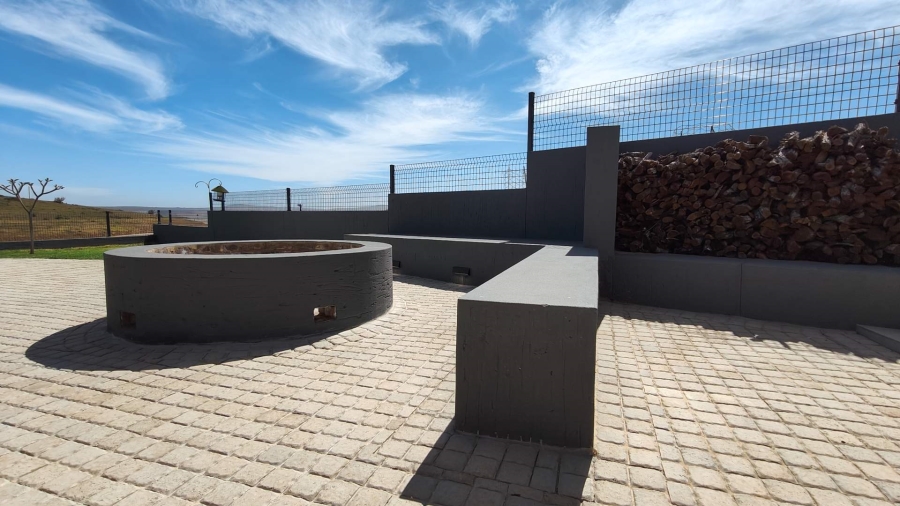 4 Bedroom Property for Sale in Outeniquasbosch Western Cape